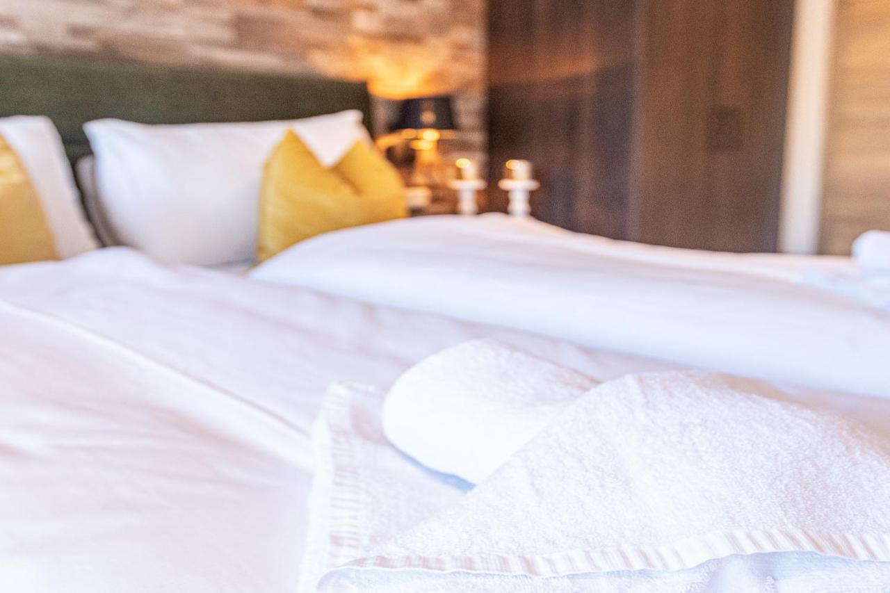 Tevini Boutique Suites By We Rent Цел ам Зее Екстериор снимка