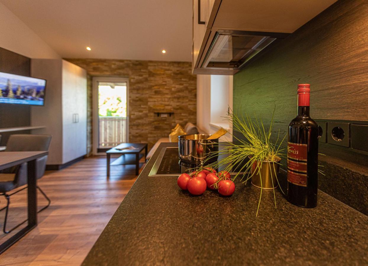Tevini Boutique Suites By We Rent Цел ам Зее Екстериор снимка