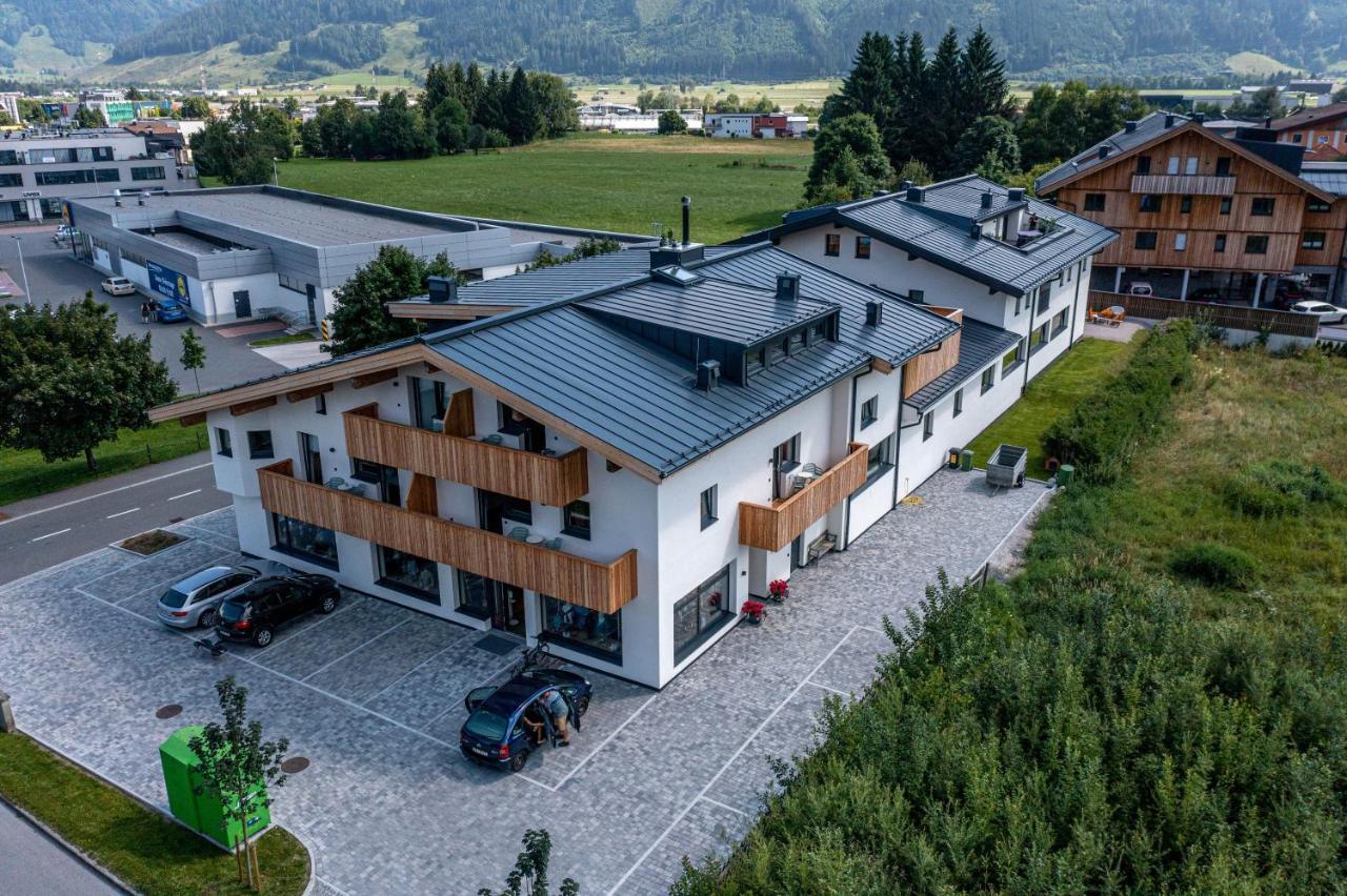 Tevini Boutique Suites By We Rent Цел ам Зее Екстериор снимка
